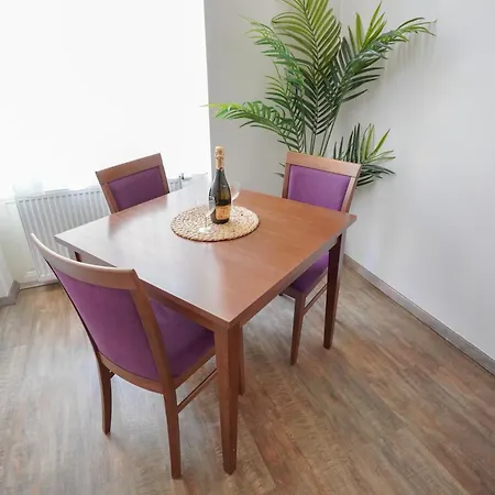Elegant & Stylish Center Apartments! Prague Exterior photo