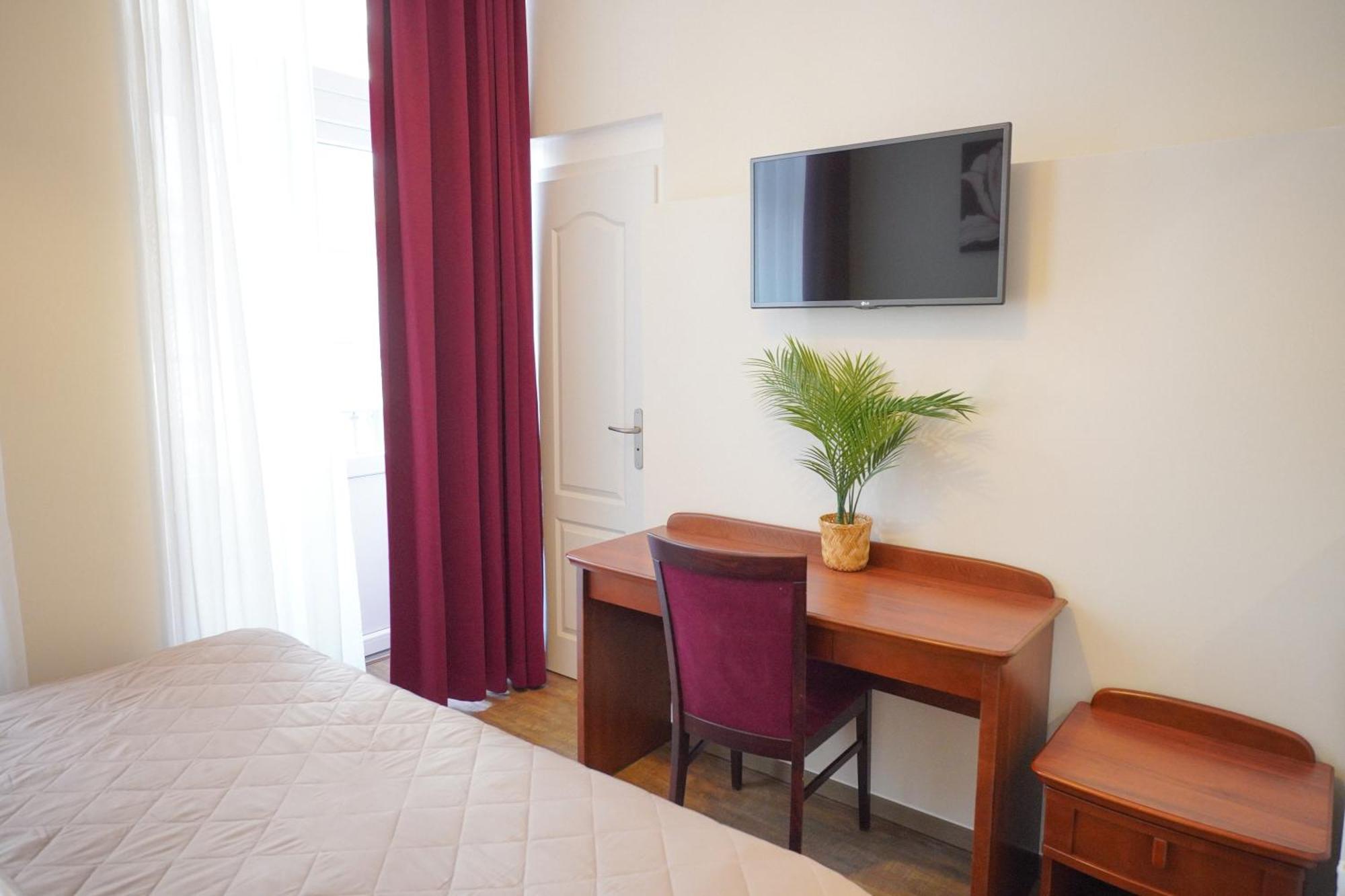 Elegant & Stylish Center Apartments! * Prague