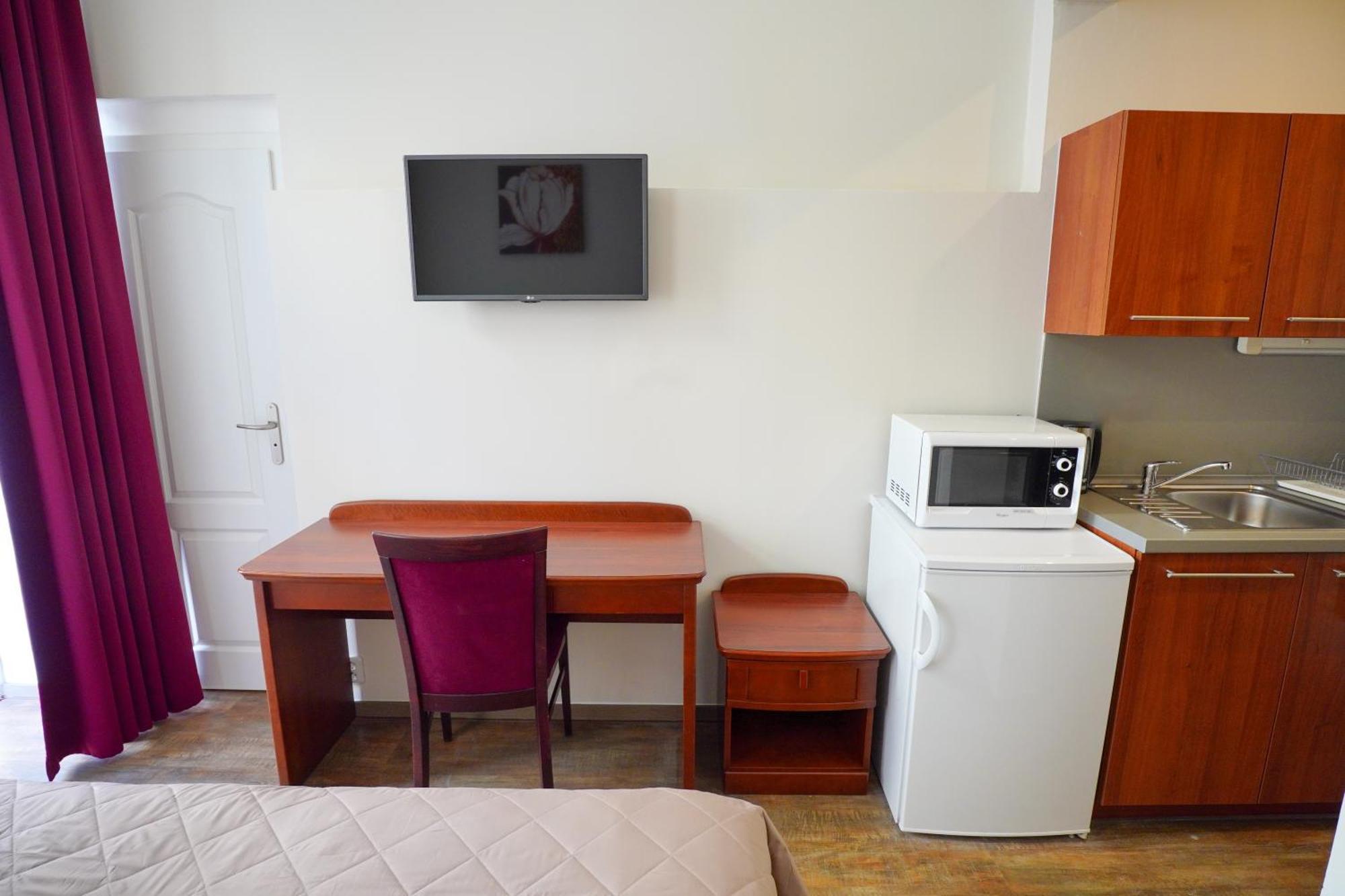 Elegant & Stylish Center Apartments! Prague