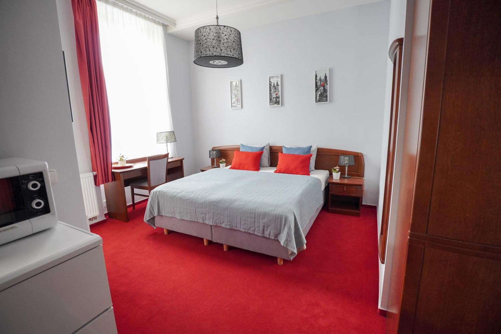 Elegant & Stylish Center Apartments! Prague